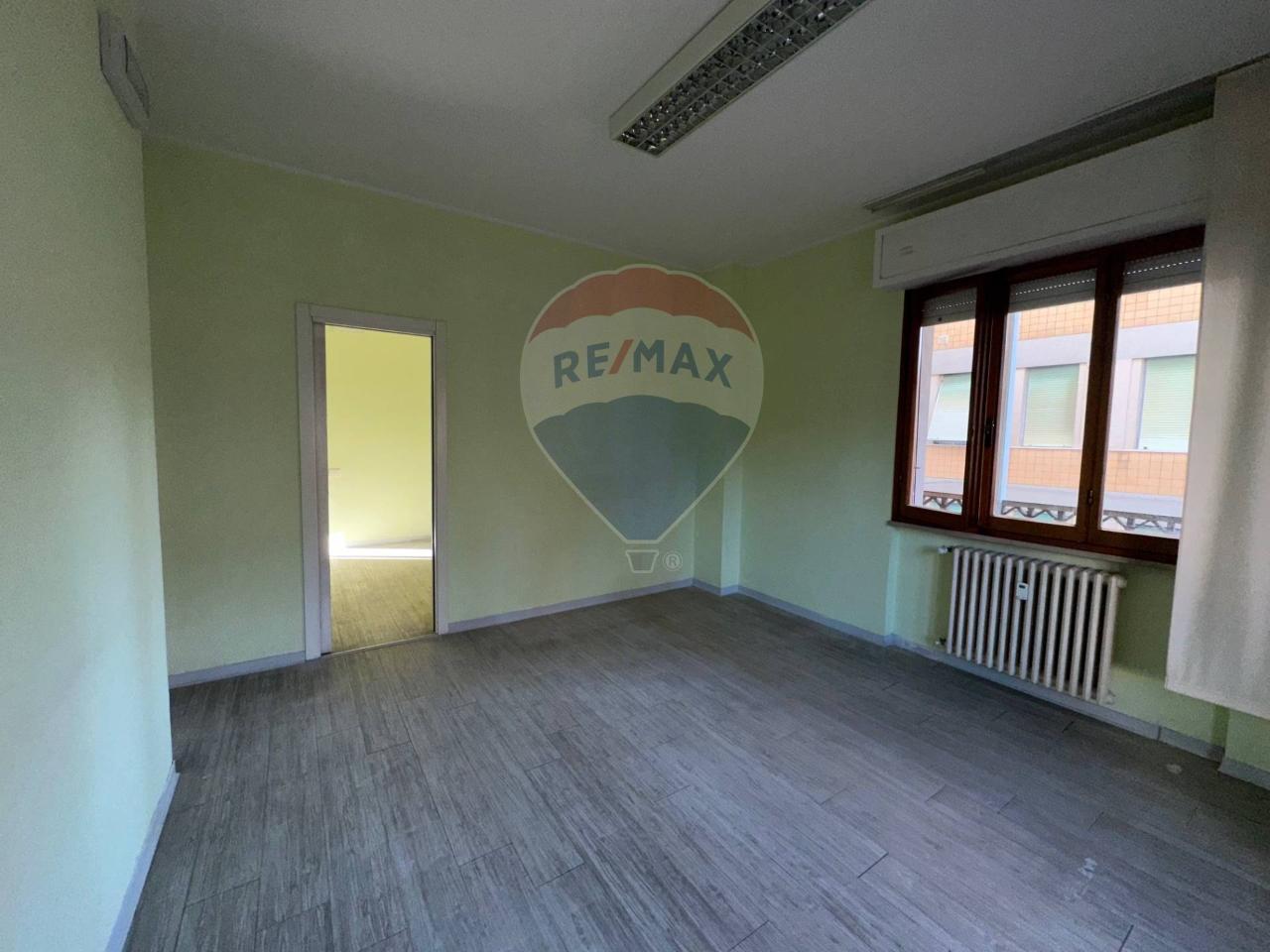 Ufficio in Via Manara 5, Falconara Marittima, {3} - Foto 1