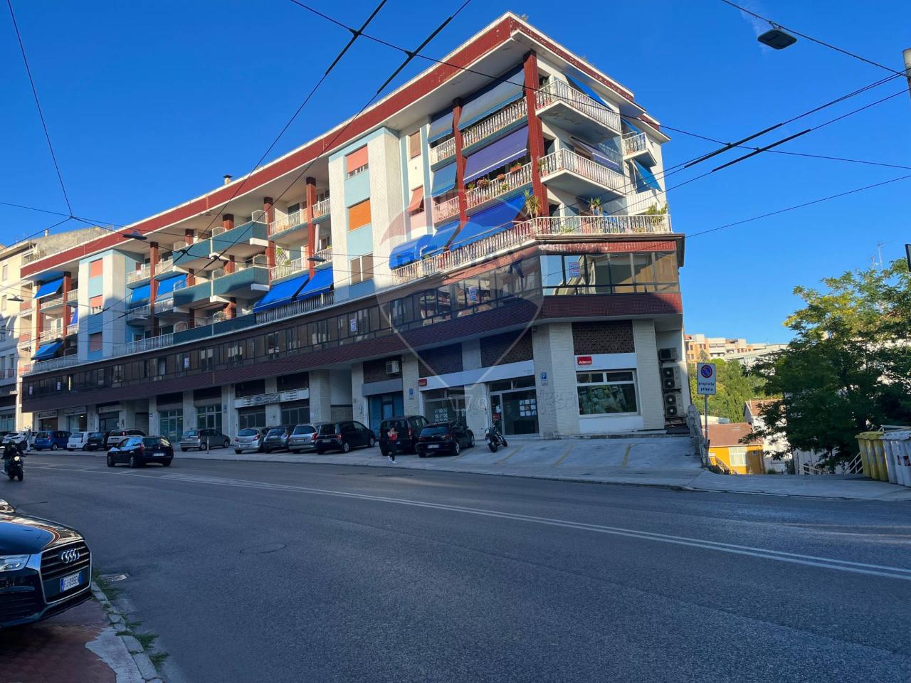 Ufficio in , Ancona, {3} - Foto 2