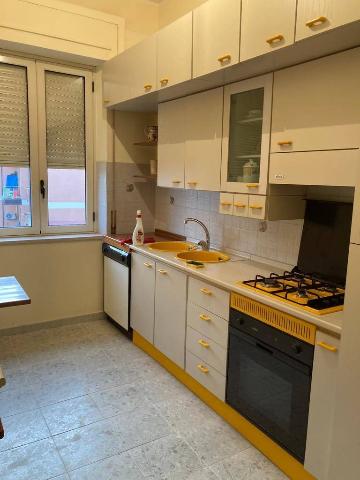 3-room flat in Via Zara, Catanzaro - Photo 1