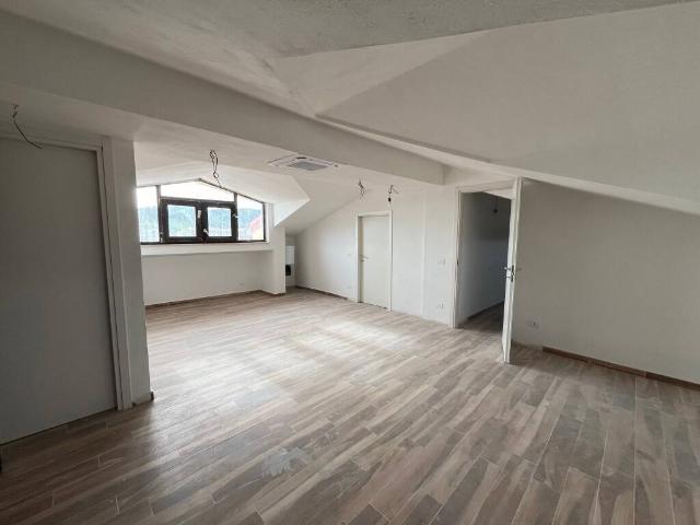 Penthouse in Traversa Viale Magna Grecia, Catanzaro - Foto 1