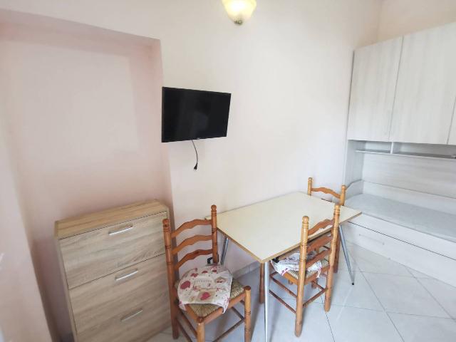 One-room flat in {3}, Via Crotone Vico 1 - Photo 1