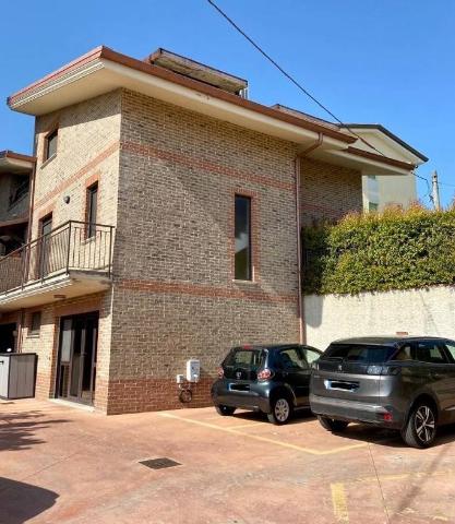 Terraced house in Via Nicola Misasi, Catanzaro - Photo 1