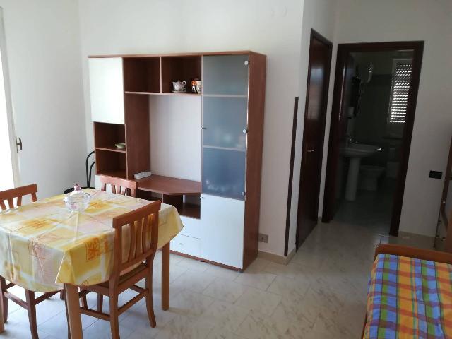 2-room flat in Via Martiri di Cefalonia, Catanzaro - Photo 1