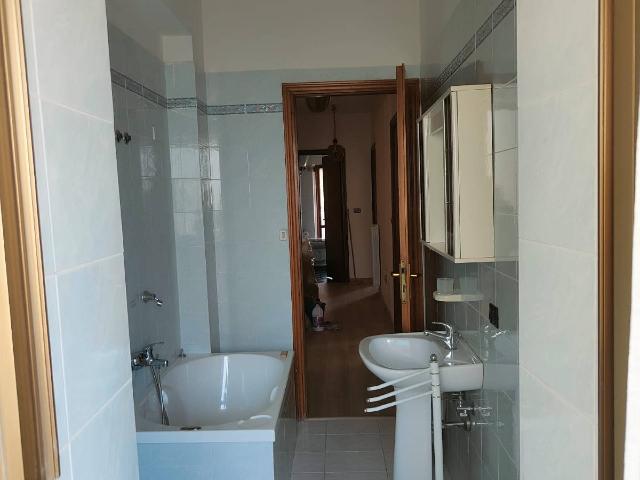 3-room flat in Via Crotone Vico 1 2, Catanzaro - Photo 1