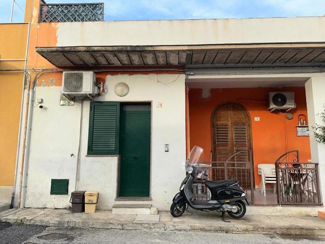 Casa indipendente in Via Livatino  29, Avola - Foto 1