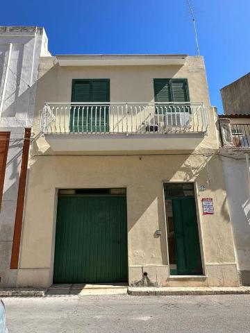 Detached house in Via Milano 113, Avola - Photo 1