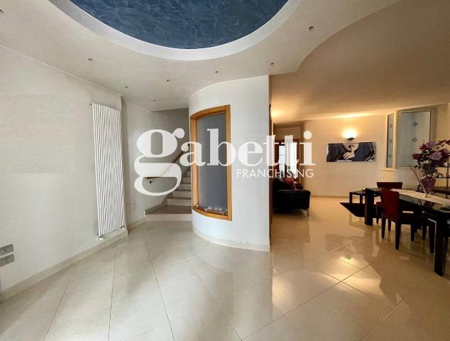 4-room flat, Andria - Photo 1