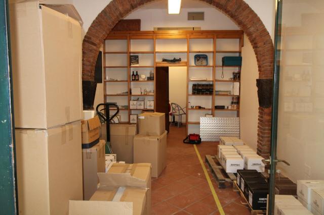 Business space, Pontedera - Photo 1