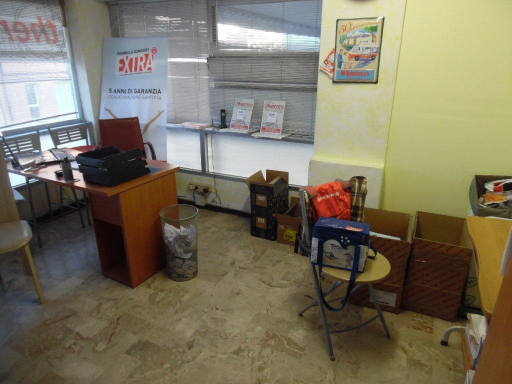 Ufficio in , Pontedera, {3} - Foto 1