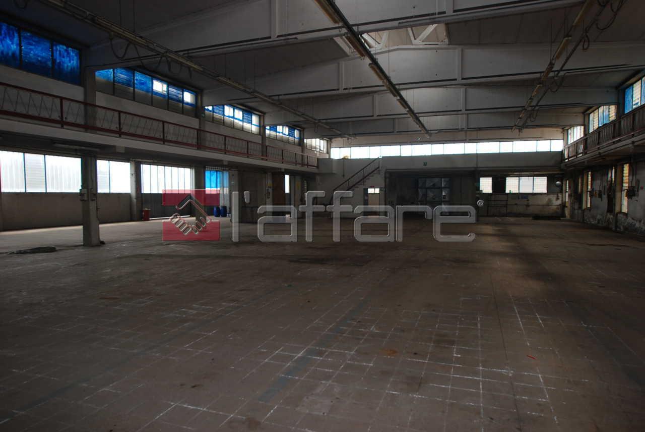 Capannone in , Pontedera, {3} - Foto 1