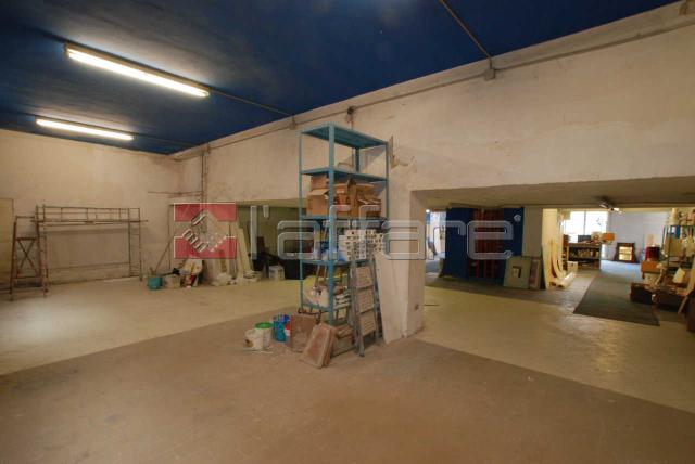 Business space, Pontedera - Photo 1