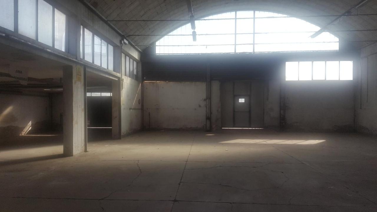 Capannone in , Pontedera, {3} - Foto 1