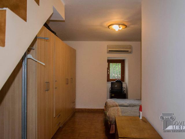 2-room flat in Via Portacea, Itri - Photo 1