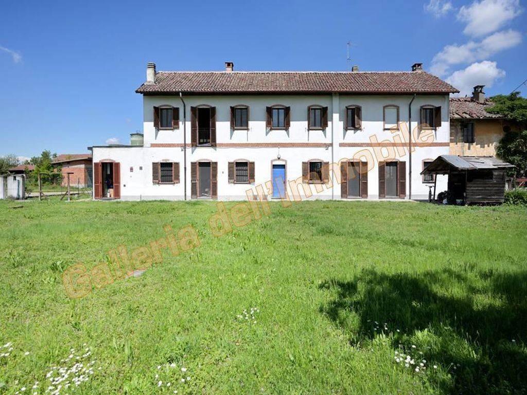 Villa in vendita a Abbiategrasso