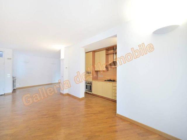 4-room flat in Corso San Martino, Abbiategrasso - Photo 1