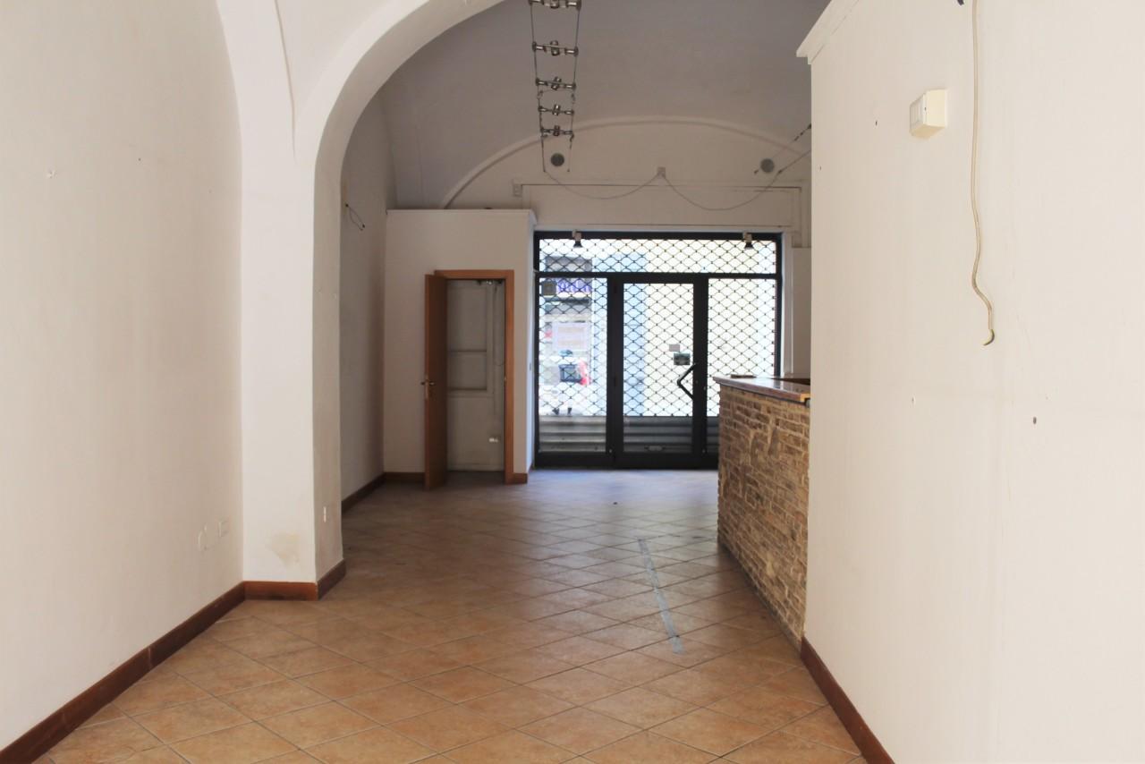 Negozio in Corso Bandiera, Lanciano - Foto 1