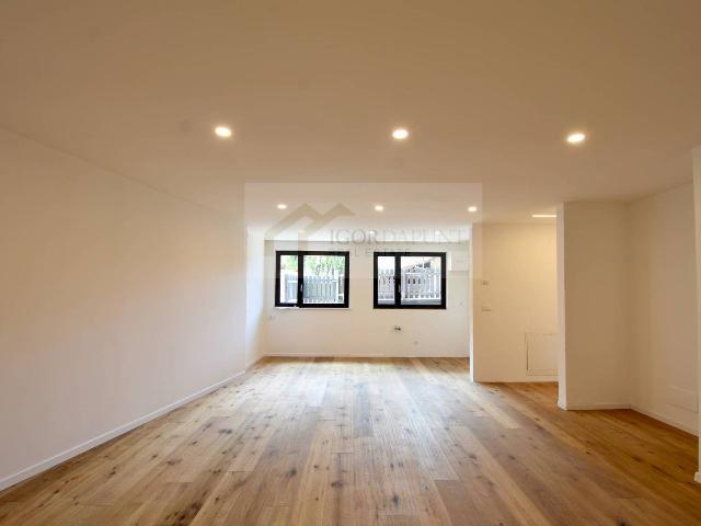 main gallery real estate image