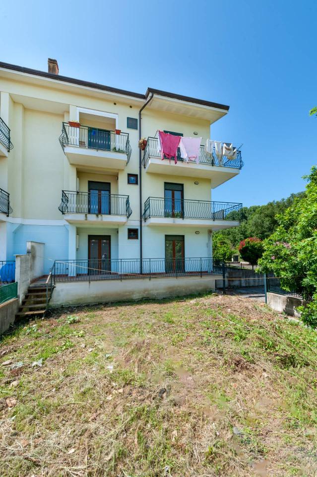Appartamento in vendita a Castelnuovo Cilento