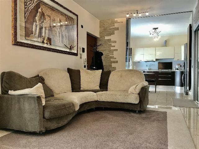 3-room flat, Lazzate - Photo 1