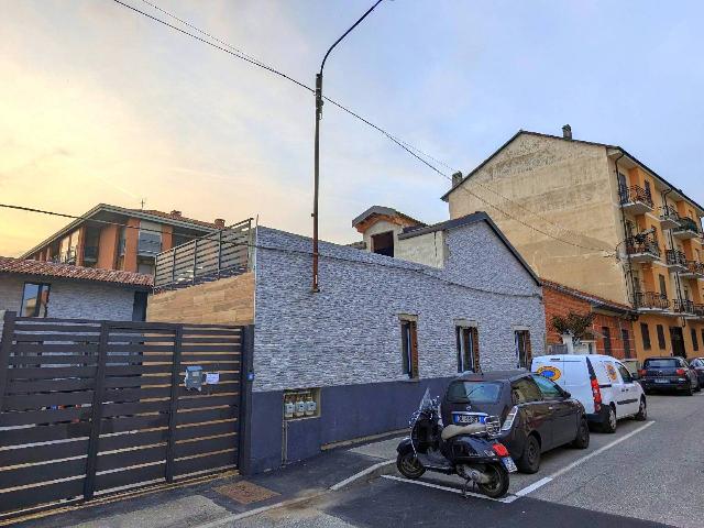 Mansion in Via Macedonia 22, Grugliasco - Photo 1