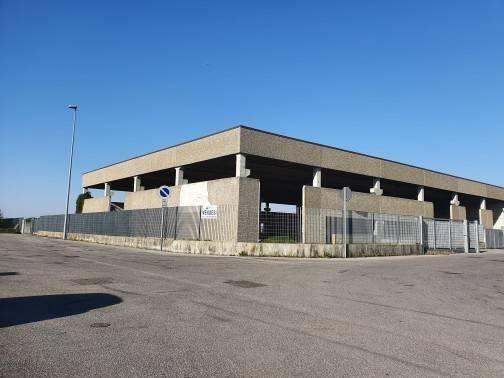 Capannone in vendita a Formigara