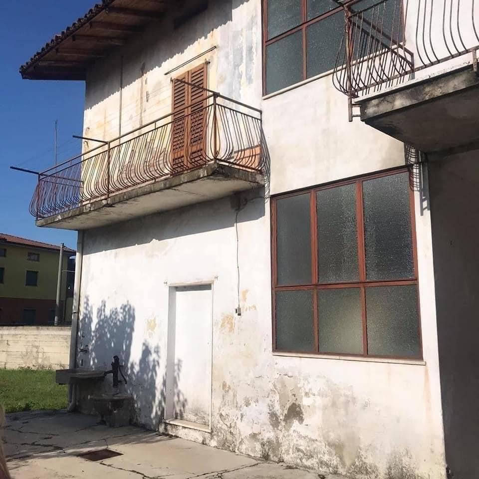Villa in vendita a Romano Di Lombardia
