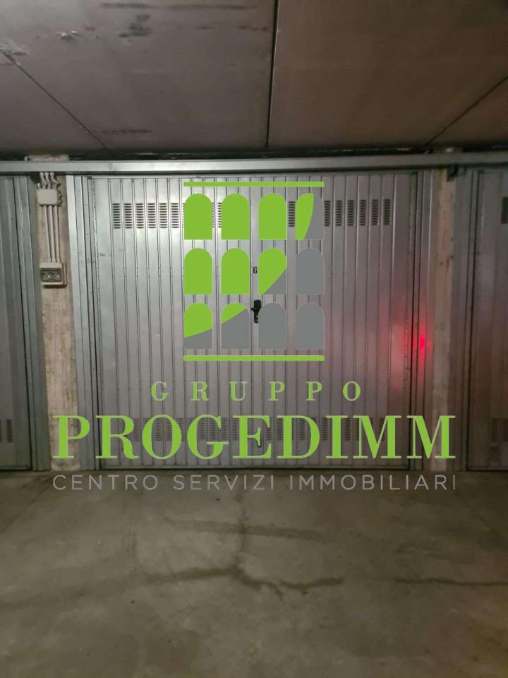 Garage - Posto auto in vendita a Rivalta Di Torino
