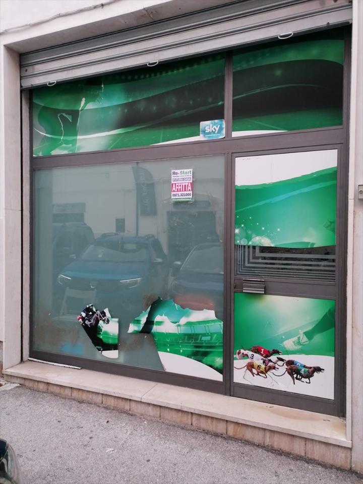 Locale commerciale in Via M. V. Marcello, Chieti, {3} - Foto 1
