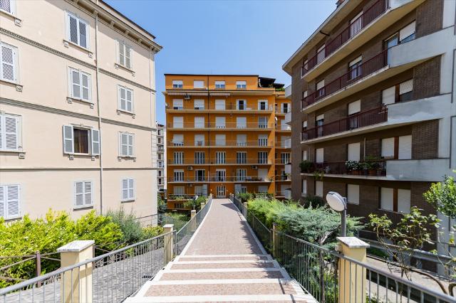 Apartament in {3}, Viale Amendola - Photo 1