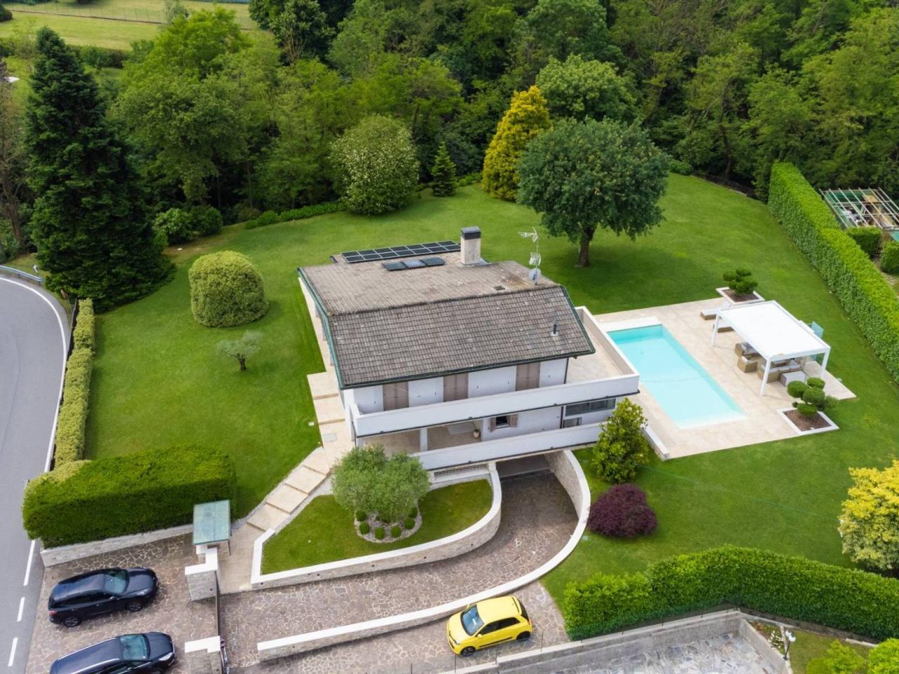 Villa in vendita a Borgo Ticino
