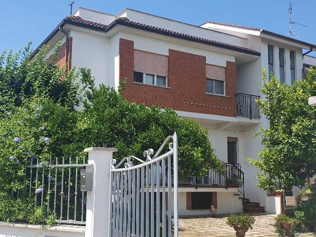 Mansion in Via Grecia, Sabaudia - Photo 1