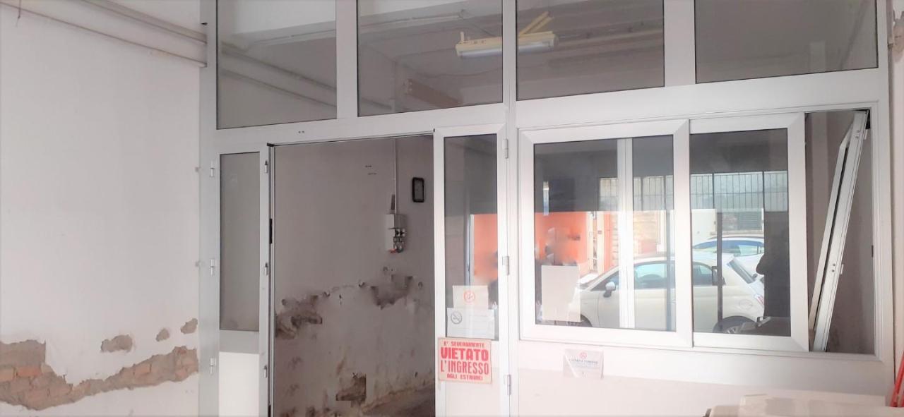 Magazzino in , Pontedera, {3} - Foto 1