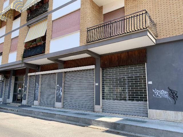 Negozio in Via dei Marsi, Latina - Foto 1