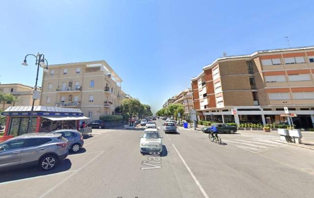 Geschäft in Viale della Vittoria, Terracina - Foto 1