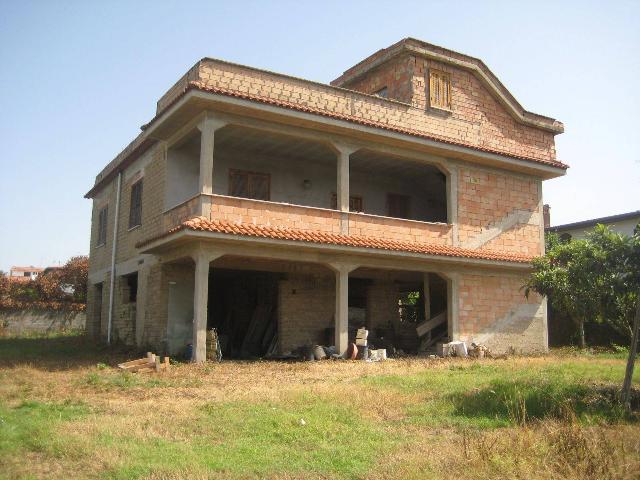 Mansion, Aprilia - Photo 1