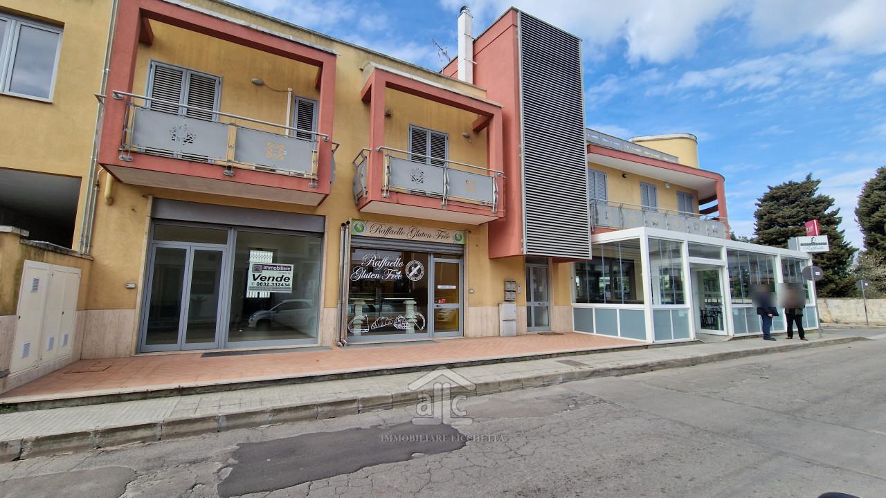 Negozio in Via Rubichi 76, Monteroni Di Lecce, {3} - Foto 1