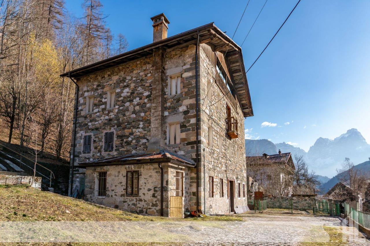 Villa in vendita a Val di Zoldo