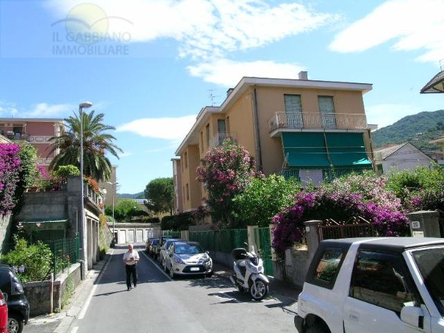 Quadrilocale in Via Massone 24, Recco - Foto 1