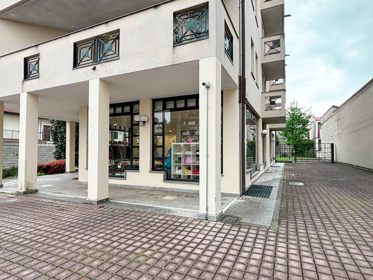 Negozio in Viale Milano 65, Gallarate, {3} - Foto 2