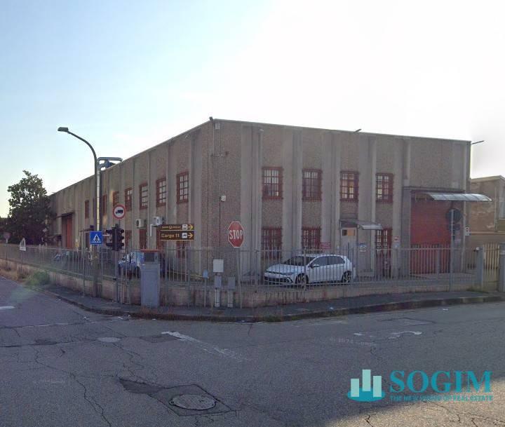 Capannone in Via Montello, Baranzate, {3} - Foto 1