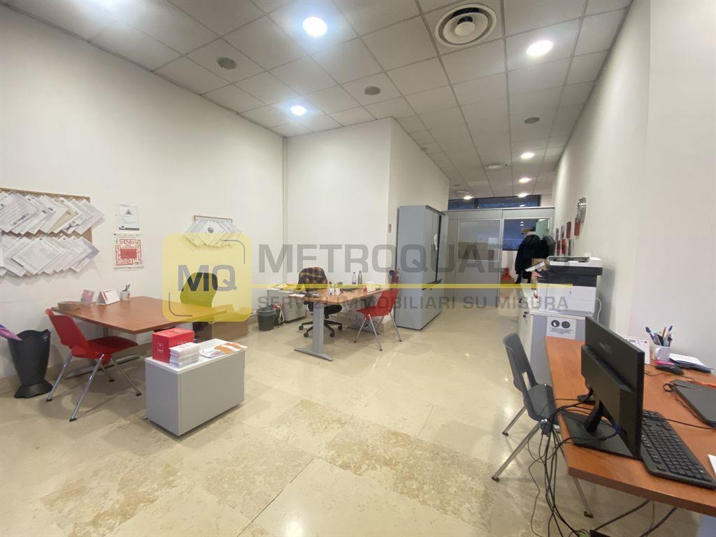 Negozio in Corso Giacomo Matteotti 9, Lecco, {3} - Foto 1