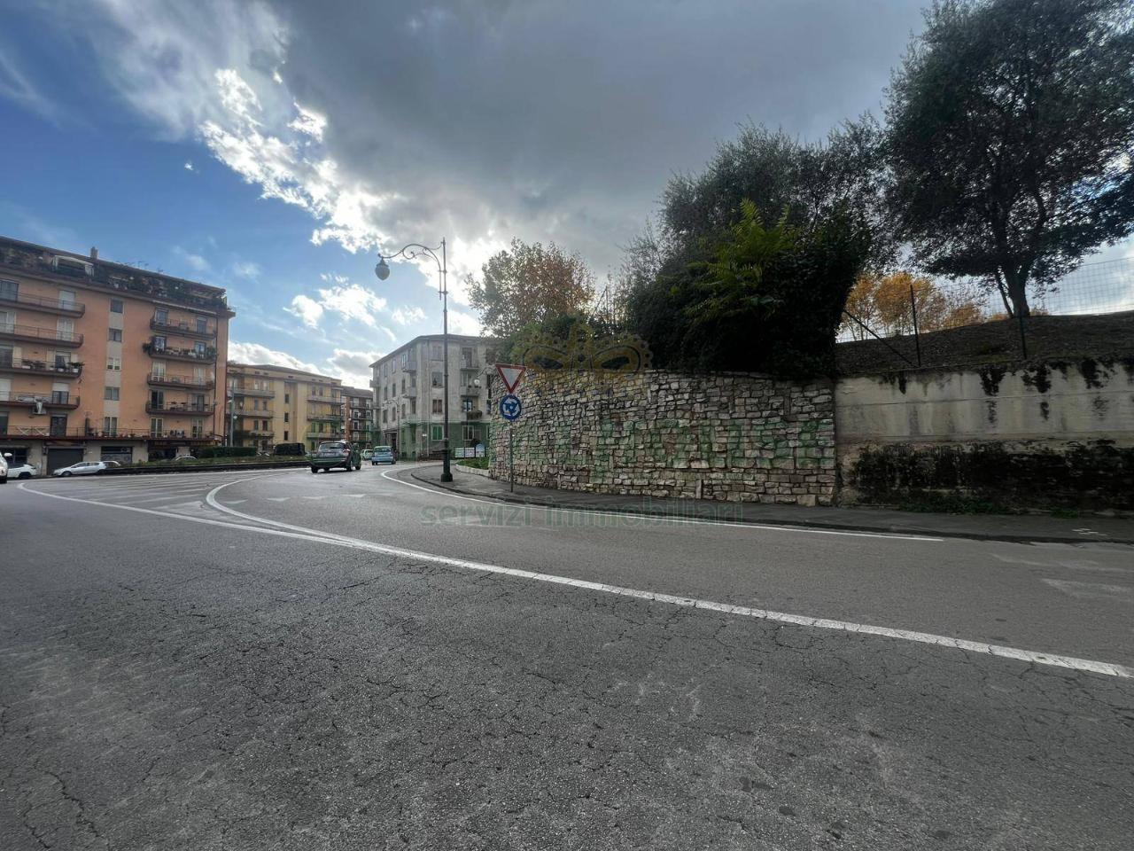 Negozio in Via Ferrovia 14, Atripalda, {3} - Foto 1