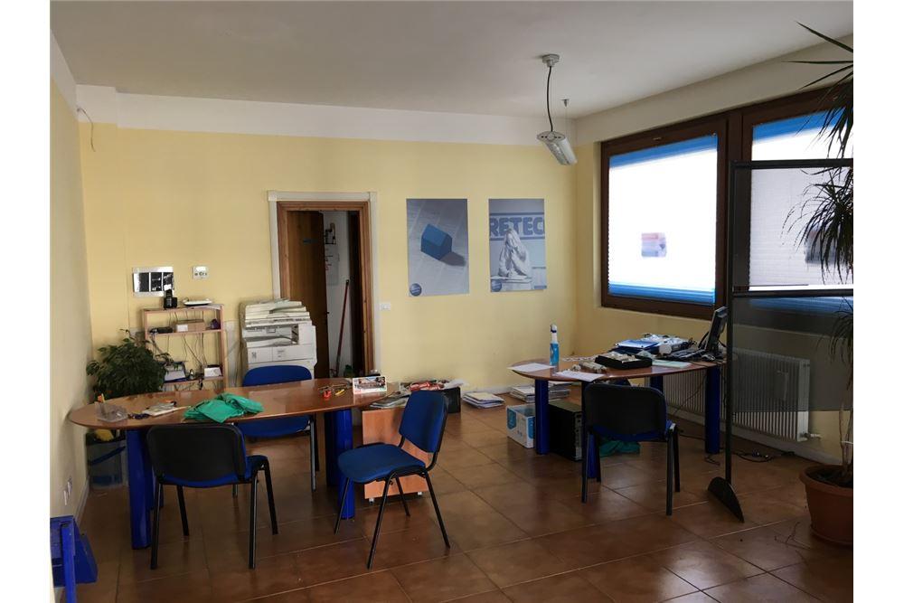 Ufficio in vendita a Borgo Valbelluna