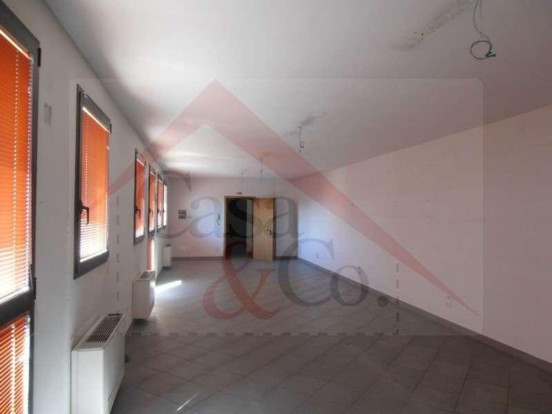 Palazzina commerciale in Via Canaletto Sud, Modena, {3} - Foto 2