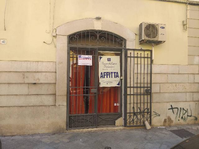 Geschäft in Via Edoardo Fusco 46, Trani - Foto 1