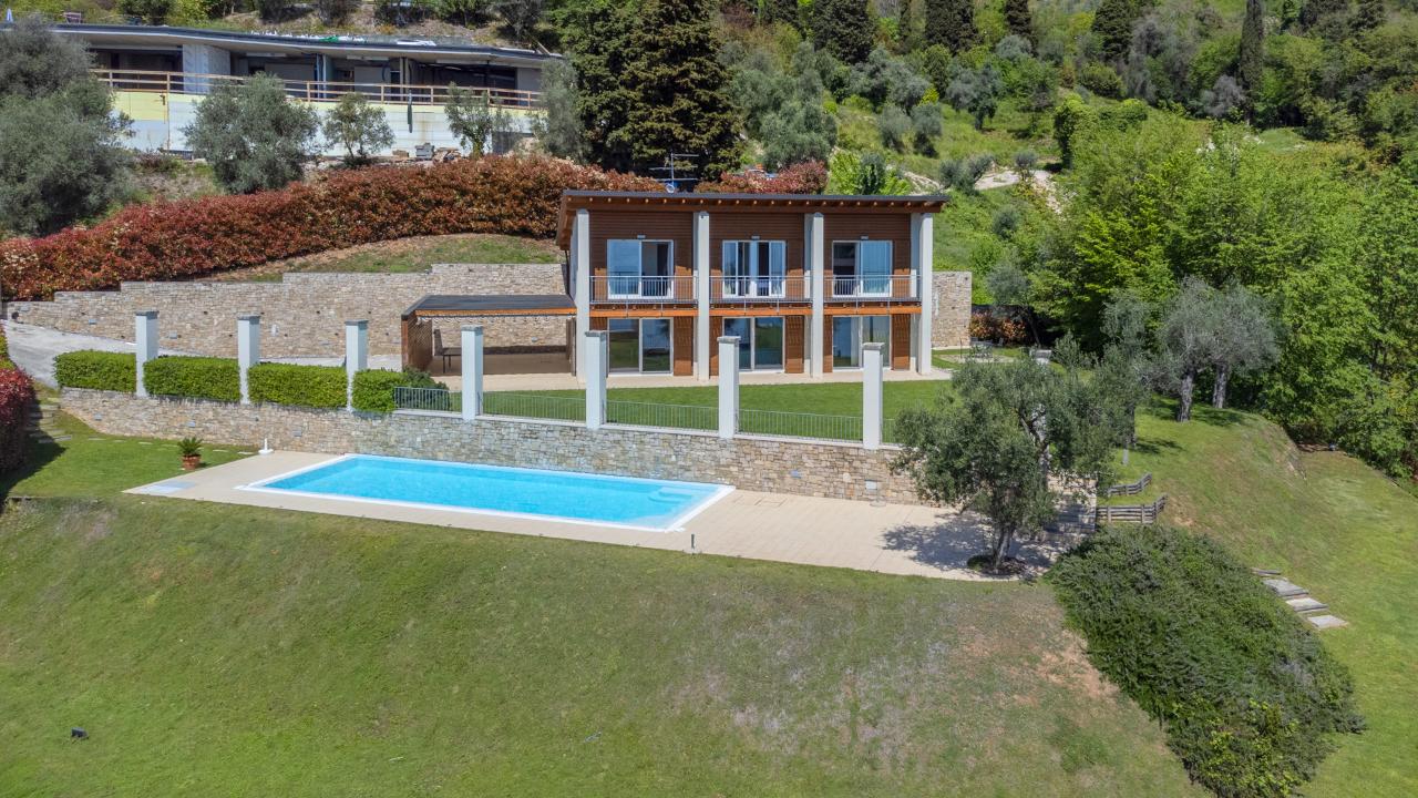 Casa indipendente in vendita a Gardone Riviera