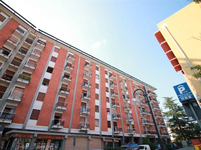 4-room flat in Via Piemonte, Cossato - Photo 1