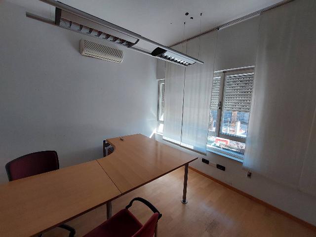 Shared office in {3}, - Photo 1