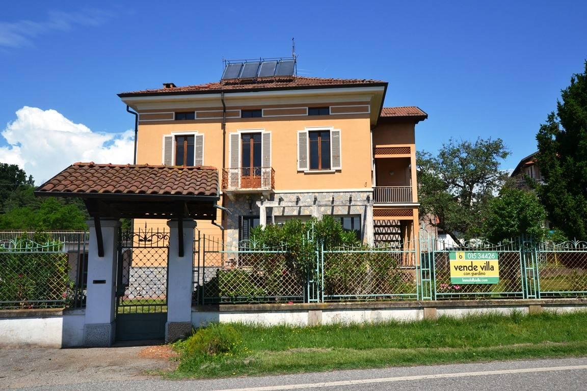 Villa in vendita a Roasio