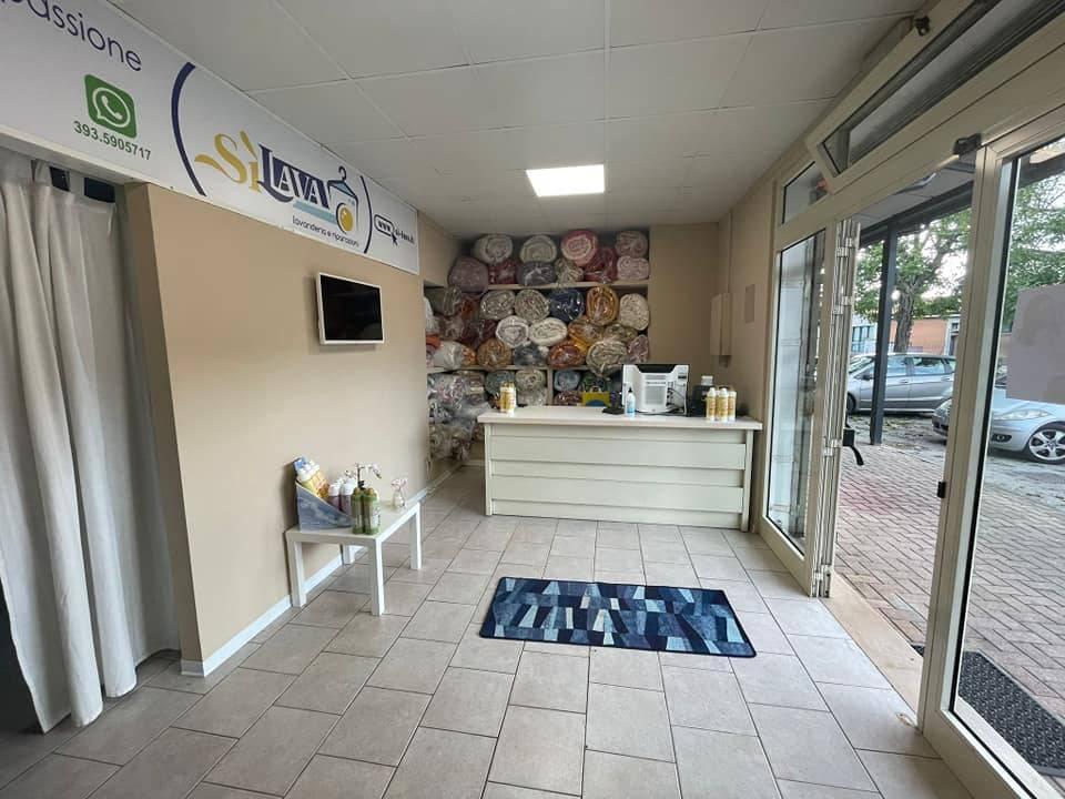 Esercizio commerciale in Via Italia 9, Alatri - Foto 1